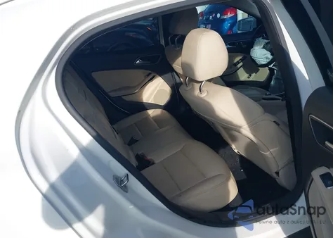 2019 Mercedes-Benz Gla 250 z USA, uszkodzony, nr VIN WDCTG4EB2KJ551287